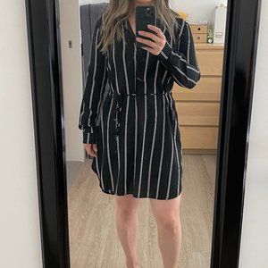 Reference - Navy blue strip dress - Size XS